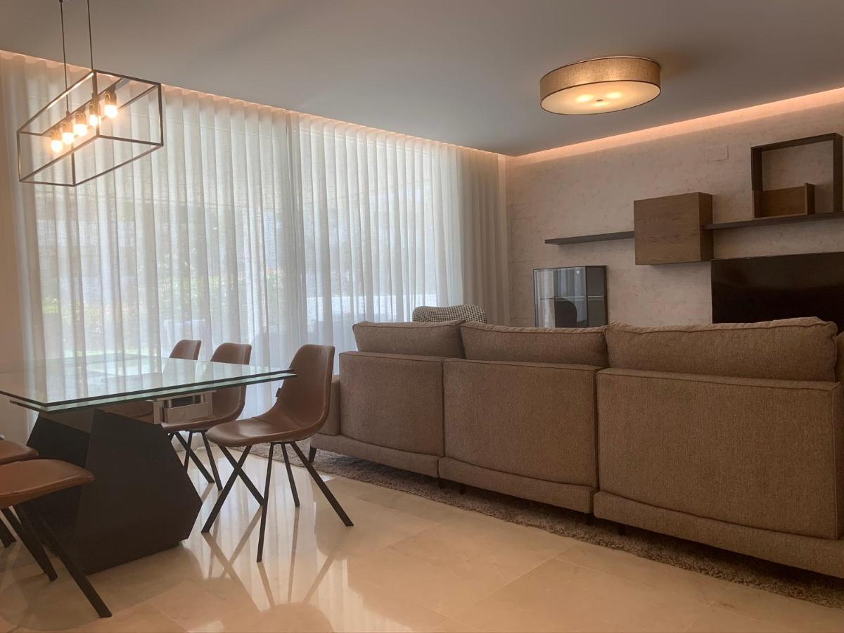 Appartamento Royal Banus Marbella Esterno foto