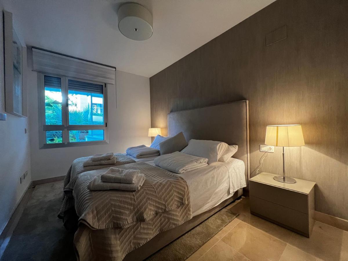 Appartamento Royal Banus Marbella Esterno foto