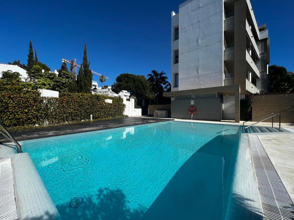Appartamento Royal Banus Marbella Esterno foto