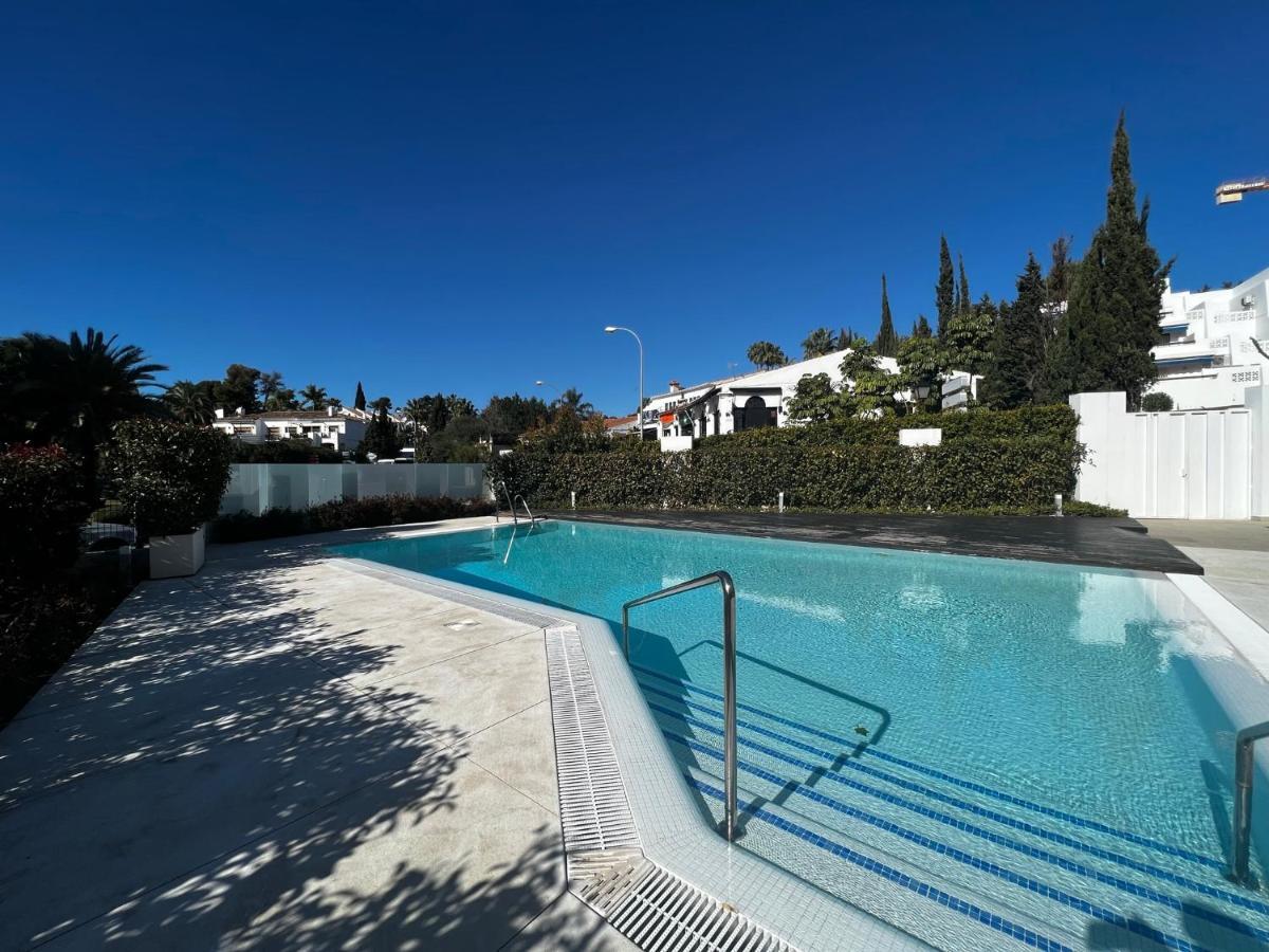 Appartamento Royal Banus Marbella Esterno foto
