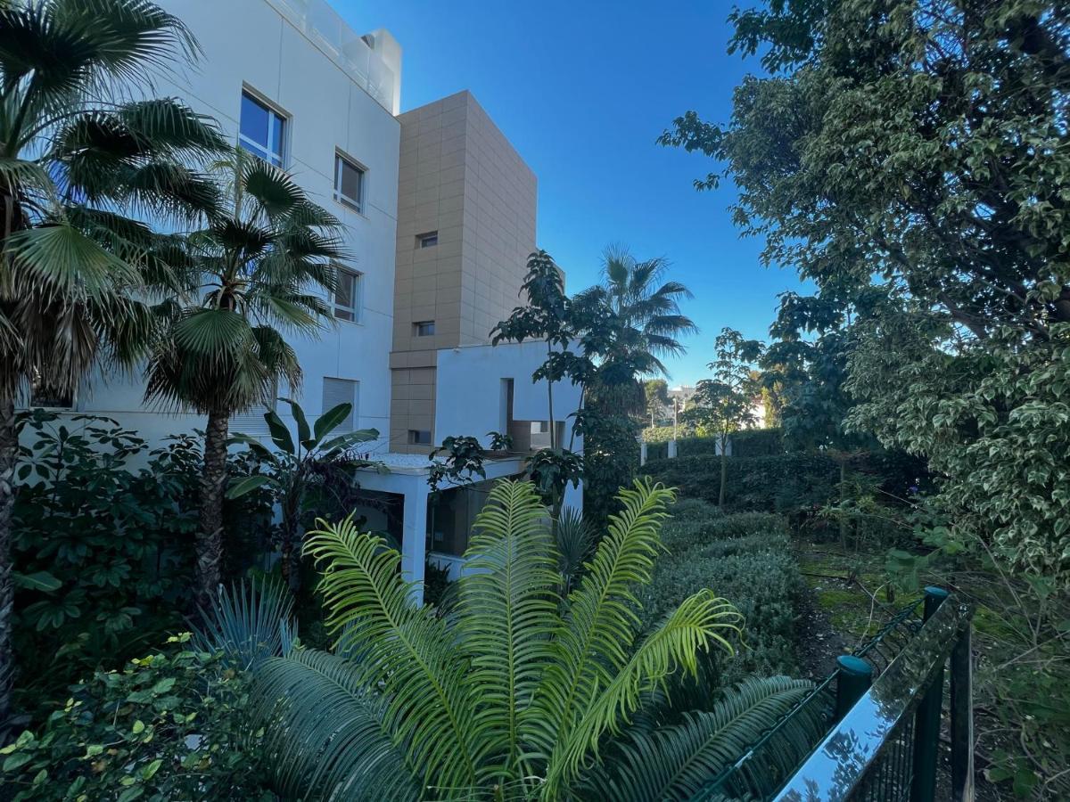 Appartamento Royal Banus Marbella Esterno foto