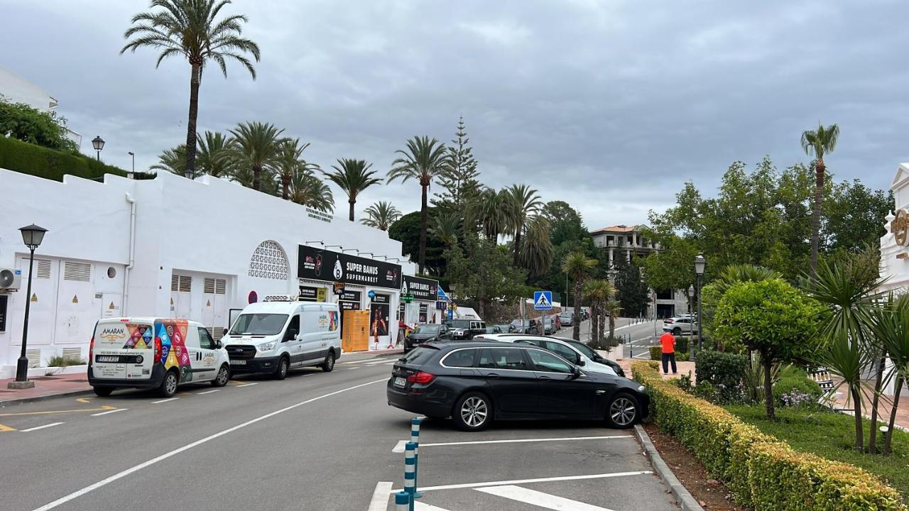Appartamento Royal Banus Marbella Esterno foto